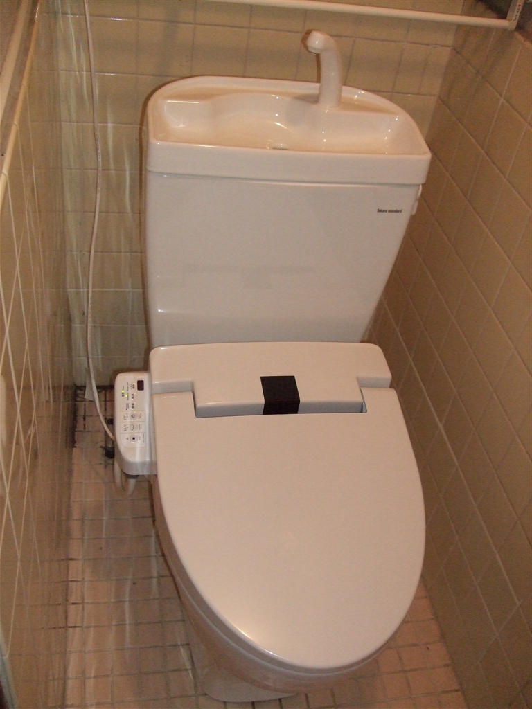 トイレが急に壊れました！取替えてください。：施工事例｜静岡県でリフォームをするならリフォームのひろば