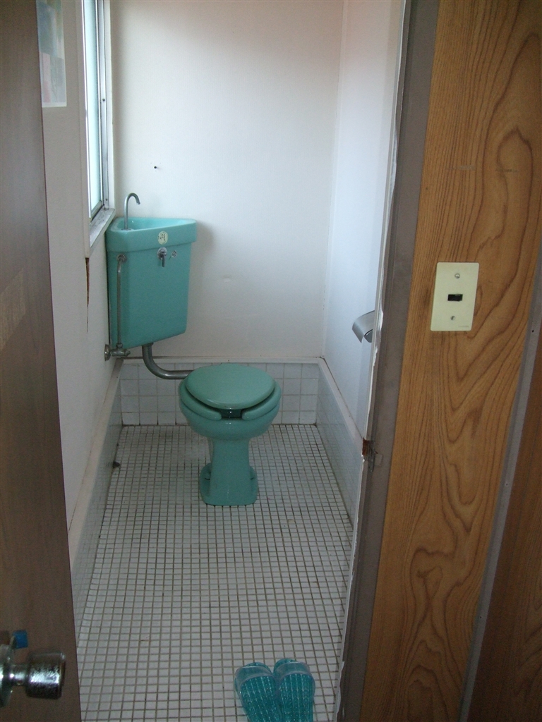 2Fのトイレが漏れないように！新しく♪：施工事例｜静岡県でリフォームをするならリフォームのひろば