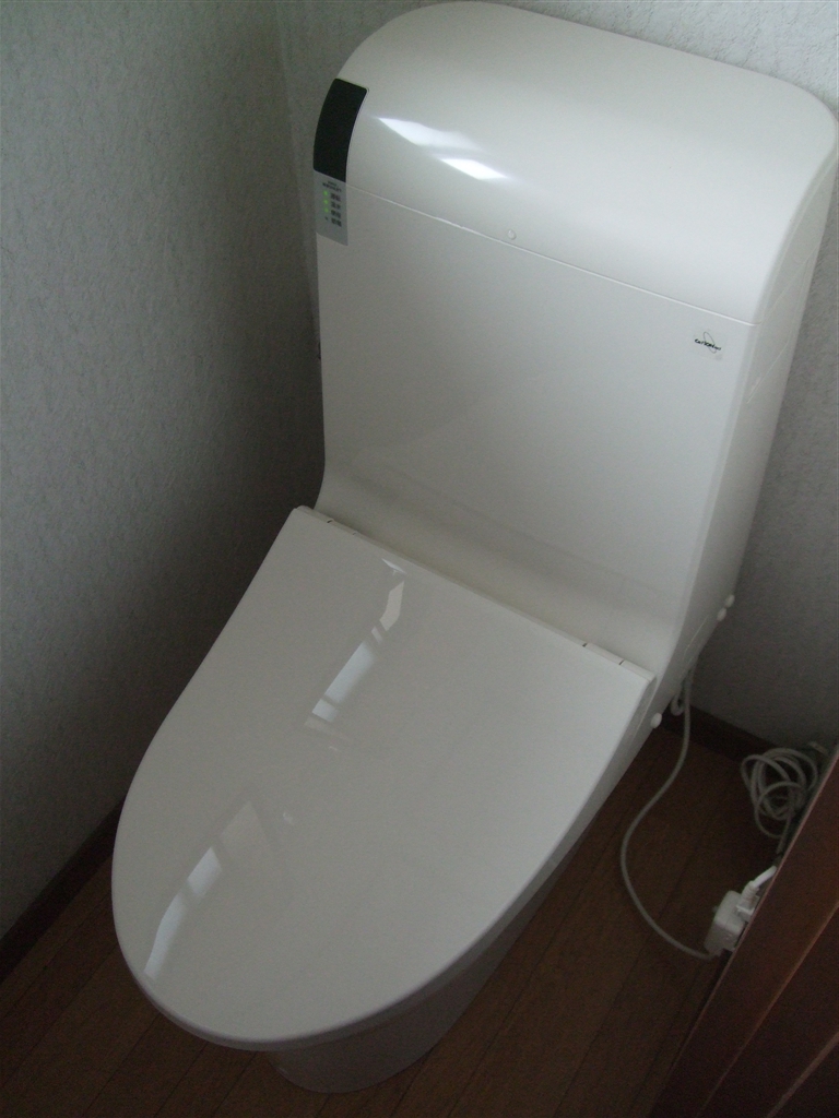 1・2Fのトイレを一緒に取替え　2F