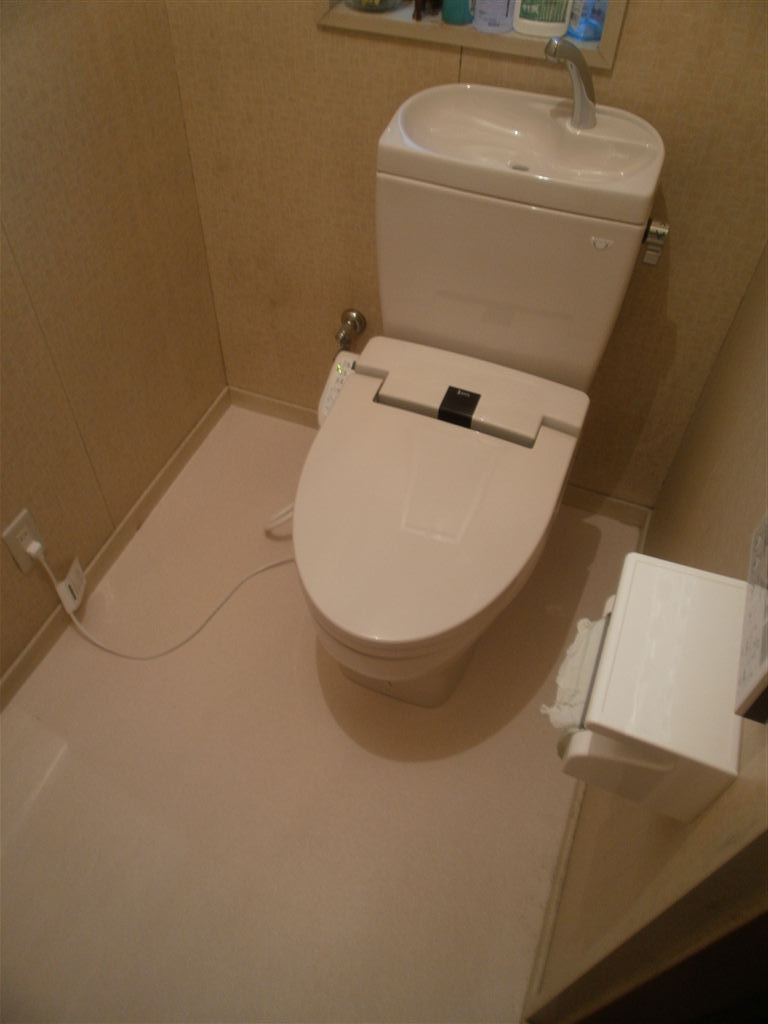 手洗いを無くして2Fトイレ改装工事