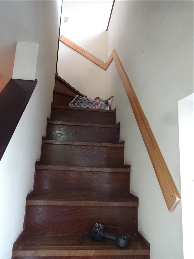 階段が超キツくて・・・手すりを！：施工事例｜静岡県でリフォームをするならリフォームのひろば