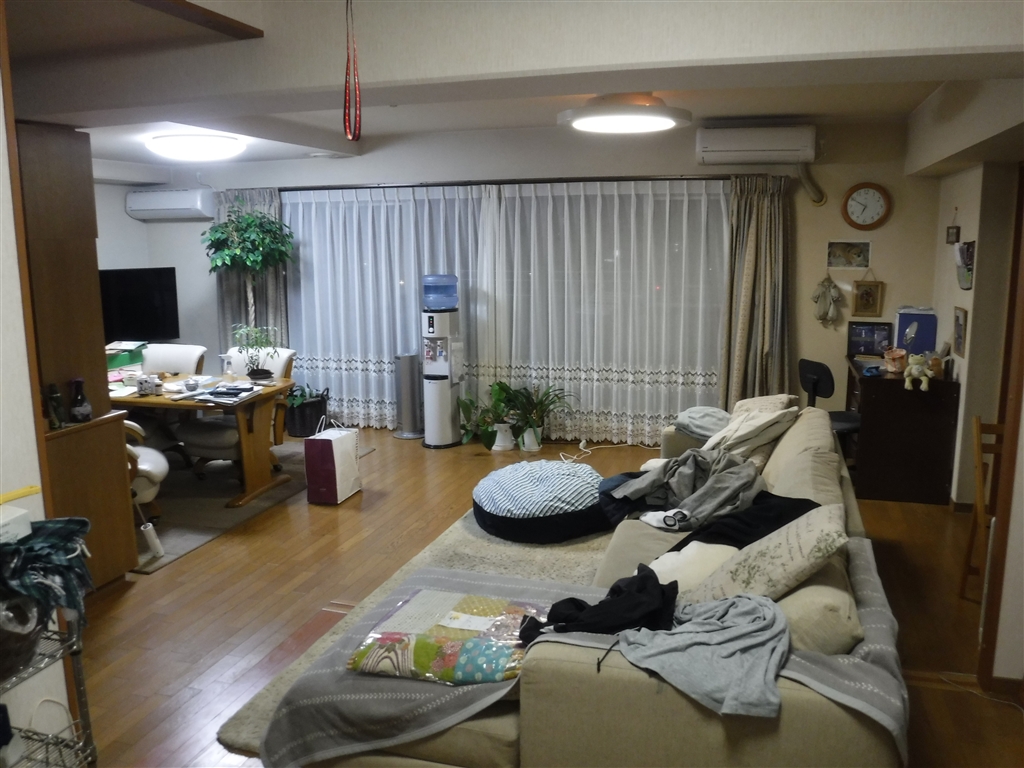 部屋と部屋を繋げて・・・大ダイニング♪　完成　部屋側から　