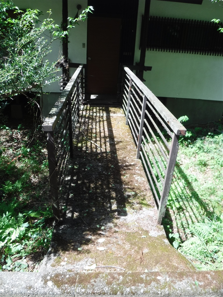 山の中の家 橋の手すりがボロボロなので 施工事例 静岡県でリフォームをするならリフォームのひろば