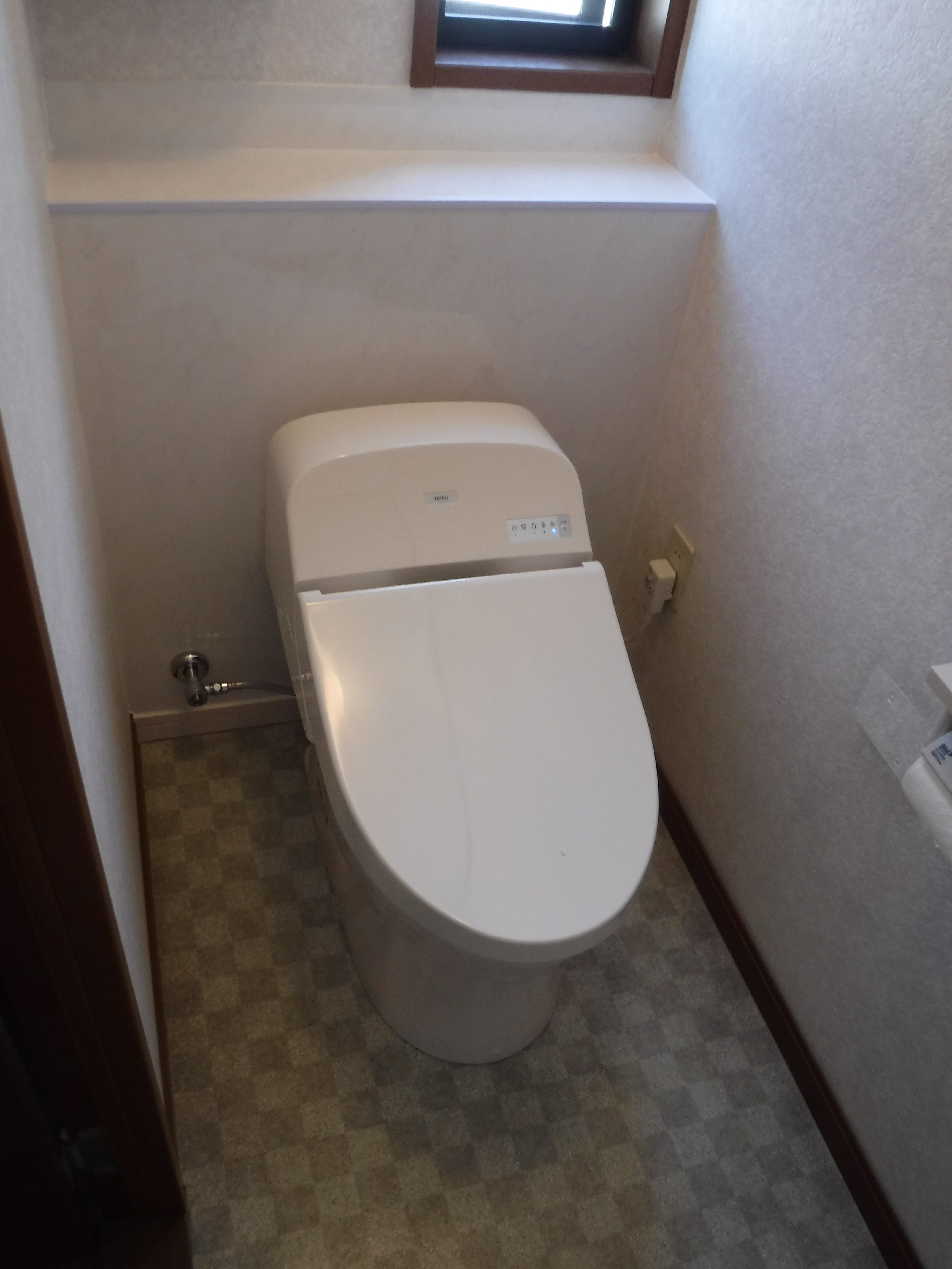 ハウスメーカーのオリジナルトイレ　一般のトイレでは？Ａ