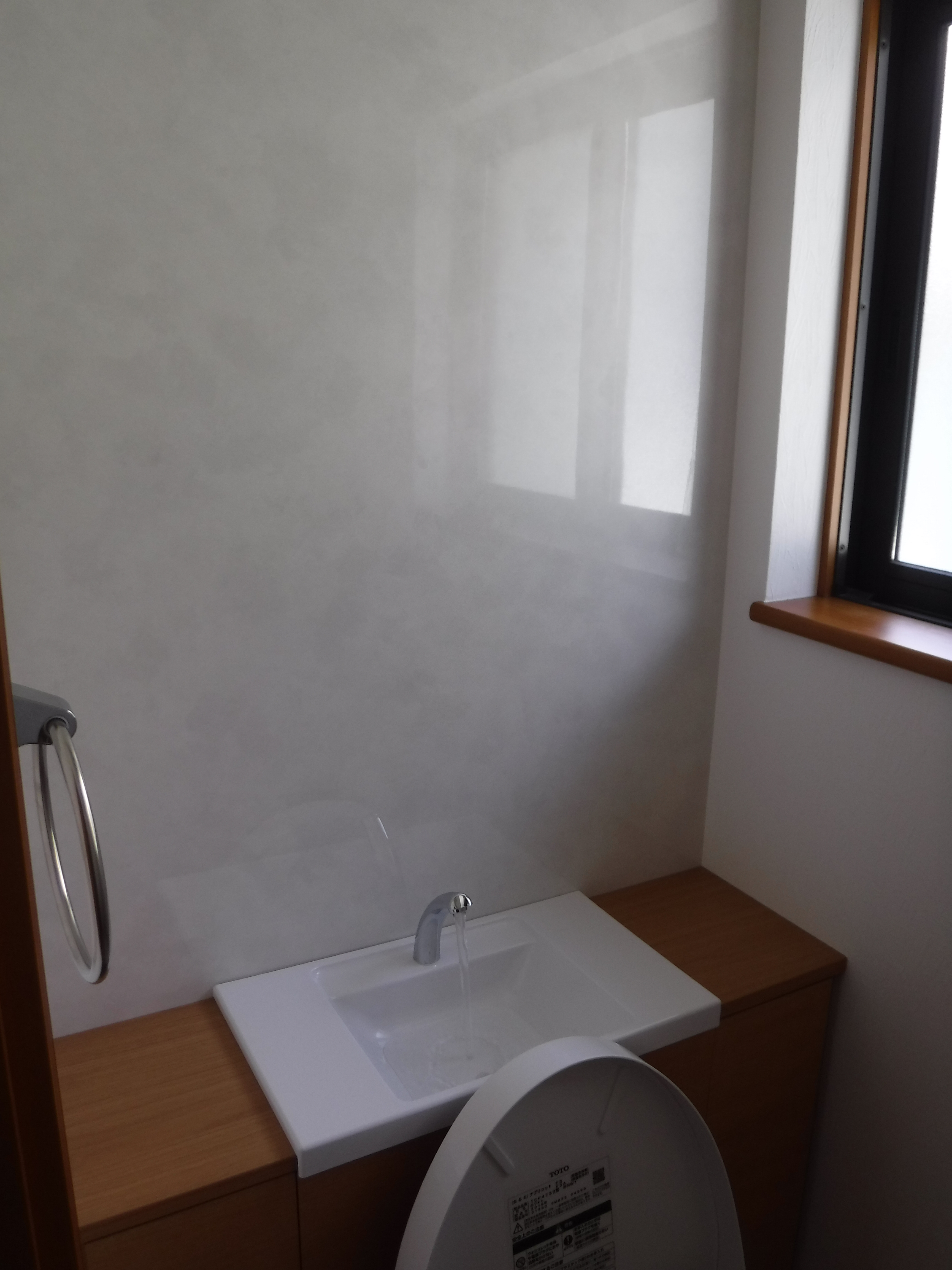 全く違うトイレにします♪2F：施工事例｜静岡県でリフォームをするならリフォームのひろば