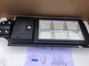 お客様より 街灯照明 いただきました♪
