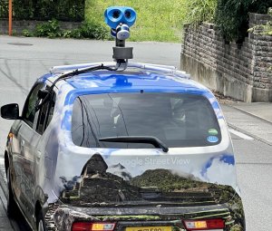 Googleストリートビューを撮影している車。