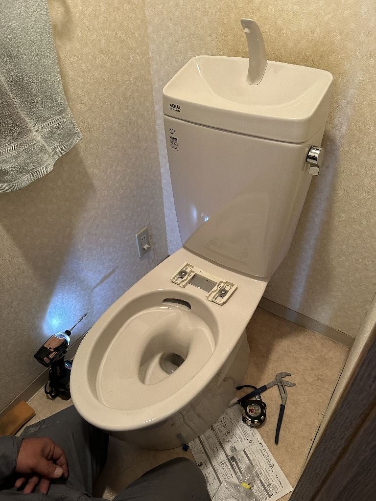マンショントイレ　Ｐタイプ取替え　便座そのまま活用
