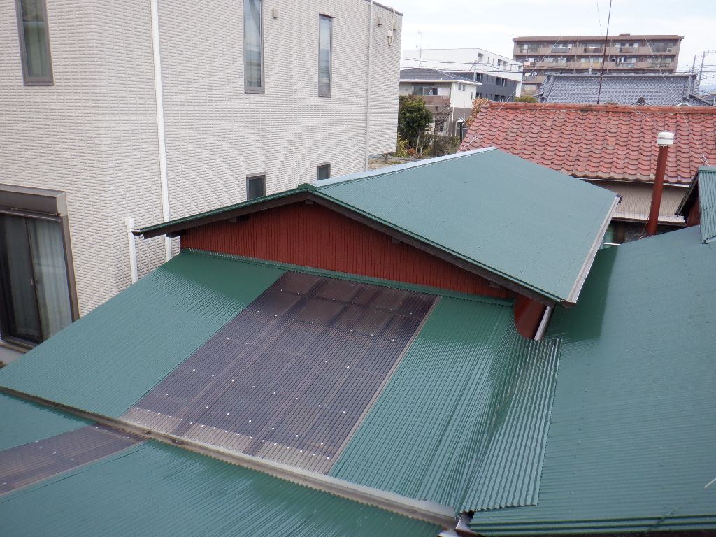 トタンの家なんですが・・・離れ　屋根
