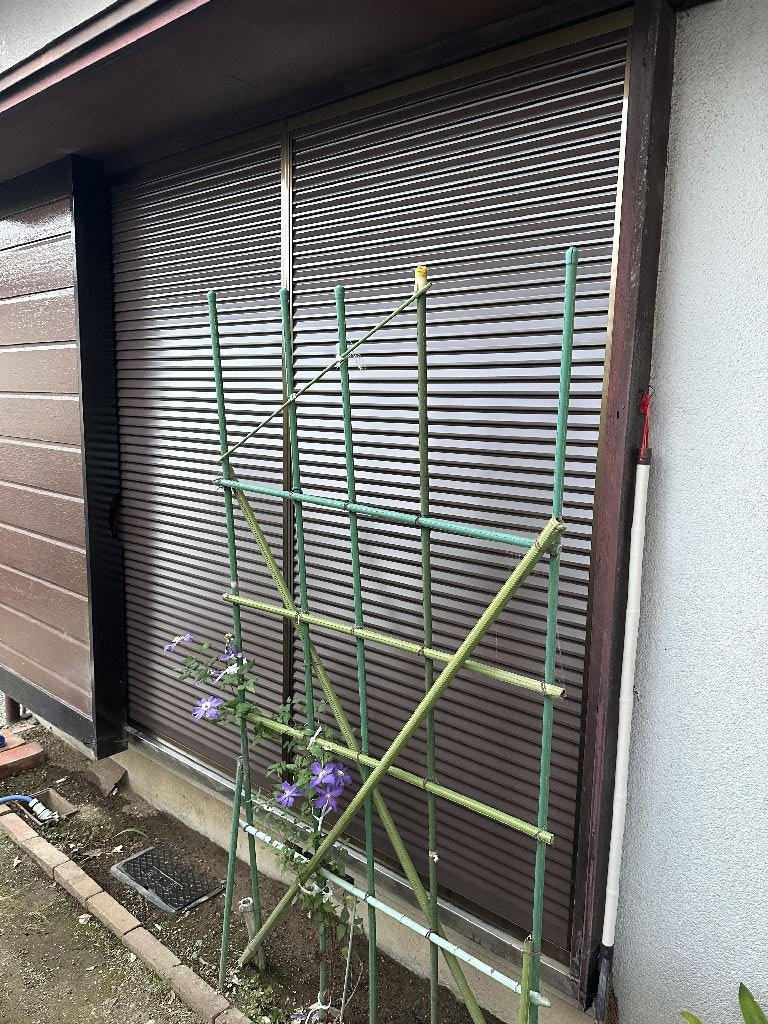 雨戸を軽くしてください！玄関横