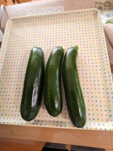 ズッキーニいただきました。
