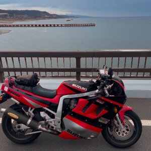 ＧＳＸ１０００Ｒ